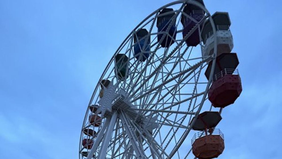 Cauen flocs de neu en zones poc habituals com la part alta de Barcelona i els Vallesos