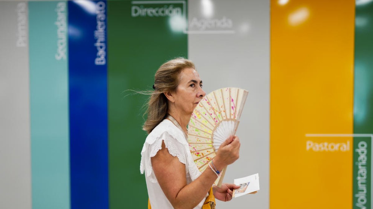 La participación a las 18 horas es del 53,09 %, 3,76 puntos menos que el 10N de 2019