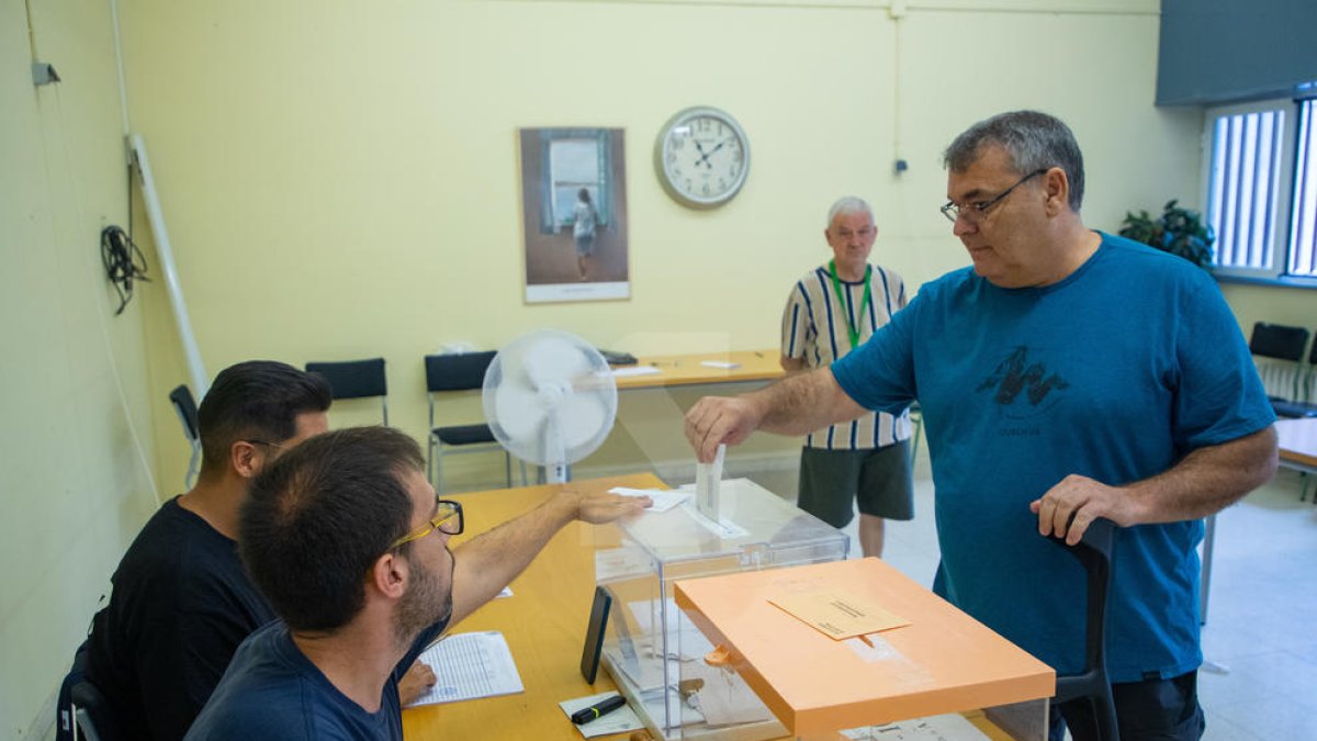 Un col·legi electoral a Lleida ciutat aquest diumenge 23 de juliol.