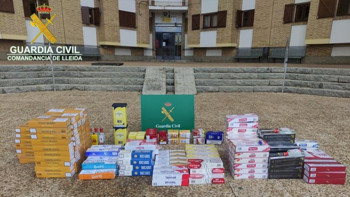 El tabaco de contrabando aprehendido en La Farga de Moles.