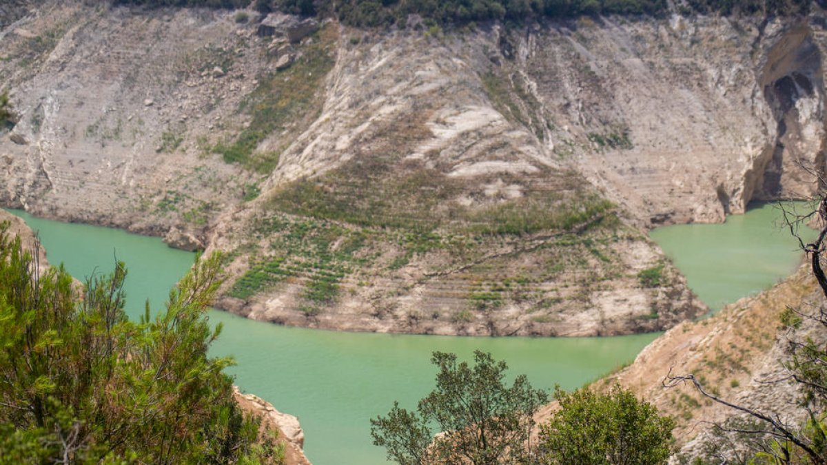 Vista del pantà de Canalles, on dissabte van localitzar el cos sense vida d’un home.