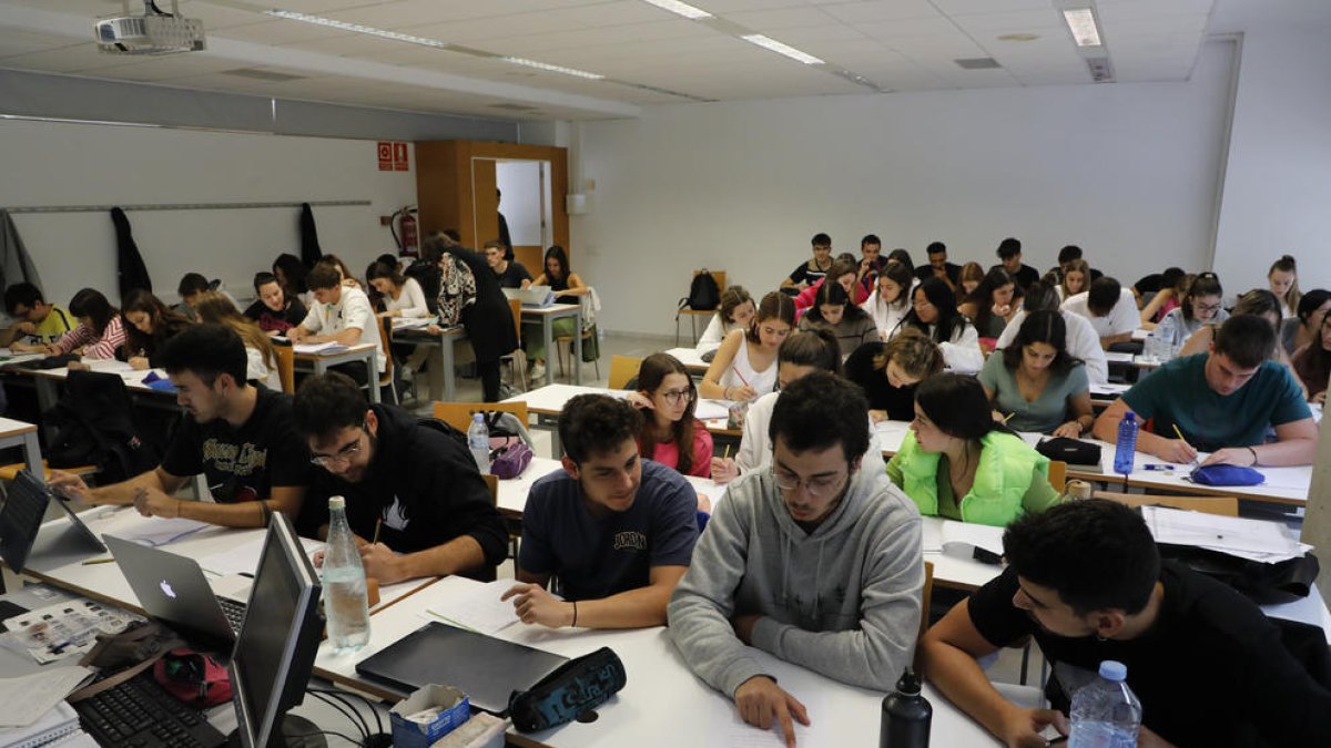 Alumnes del grau d’Educació Primària dual de la Universitat de Lleida.