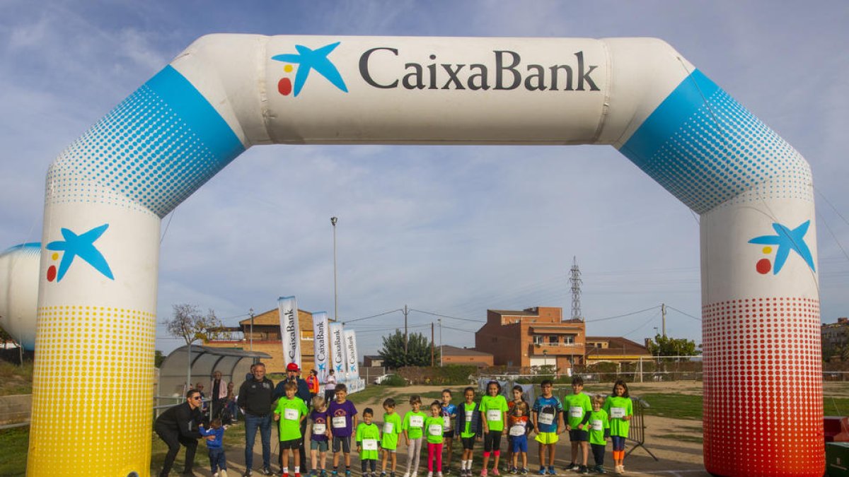 Una de las carreras infantiles que se disputaron ayer como previa de la maratón de Lleida.