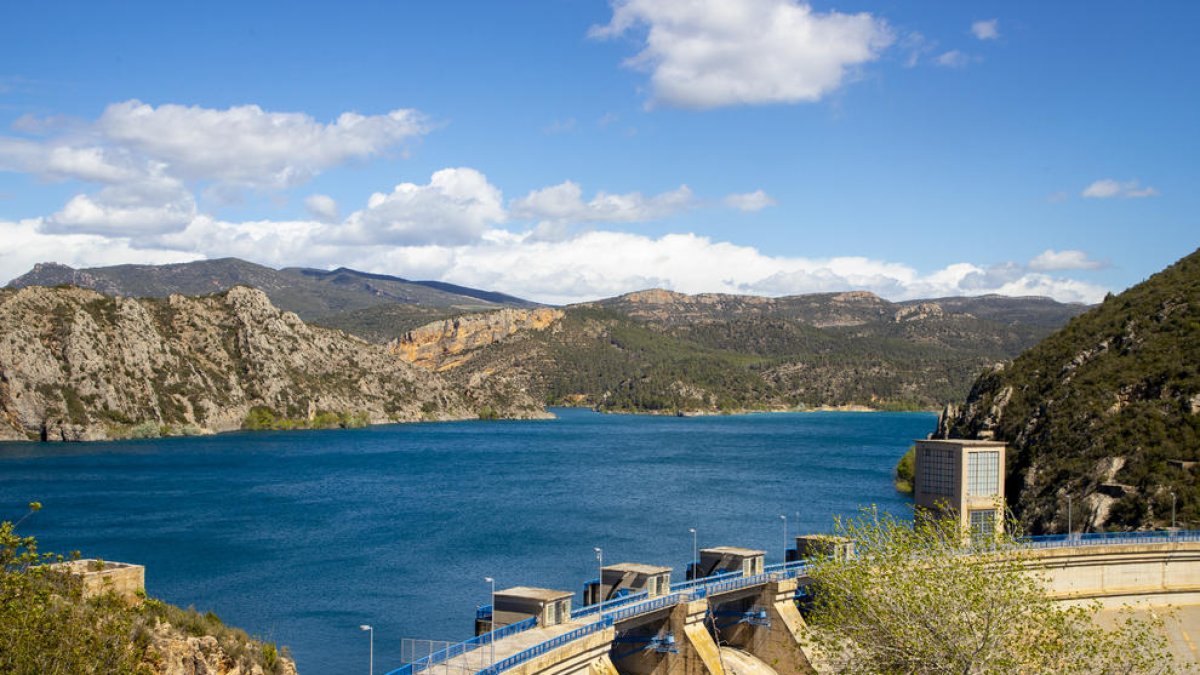 El pantano de Santa Anna, en la cuenca del Ribagorçana, almacena más de 162 hectómetros cúbicos.