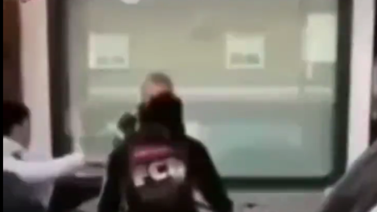 VÍDEO: Identificats cinc menors per apallissar un ancià, grabar-ho i pujar-ho a les xarxes socials