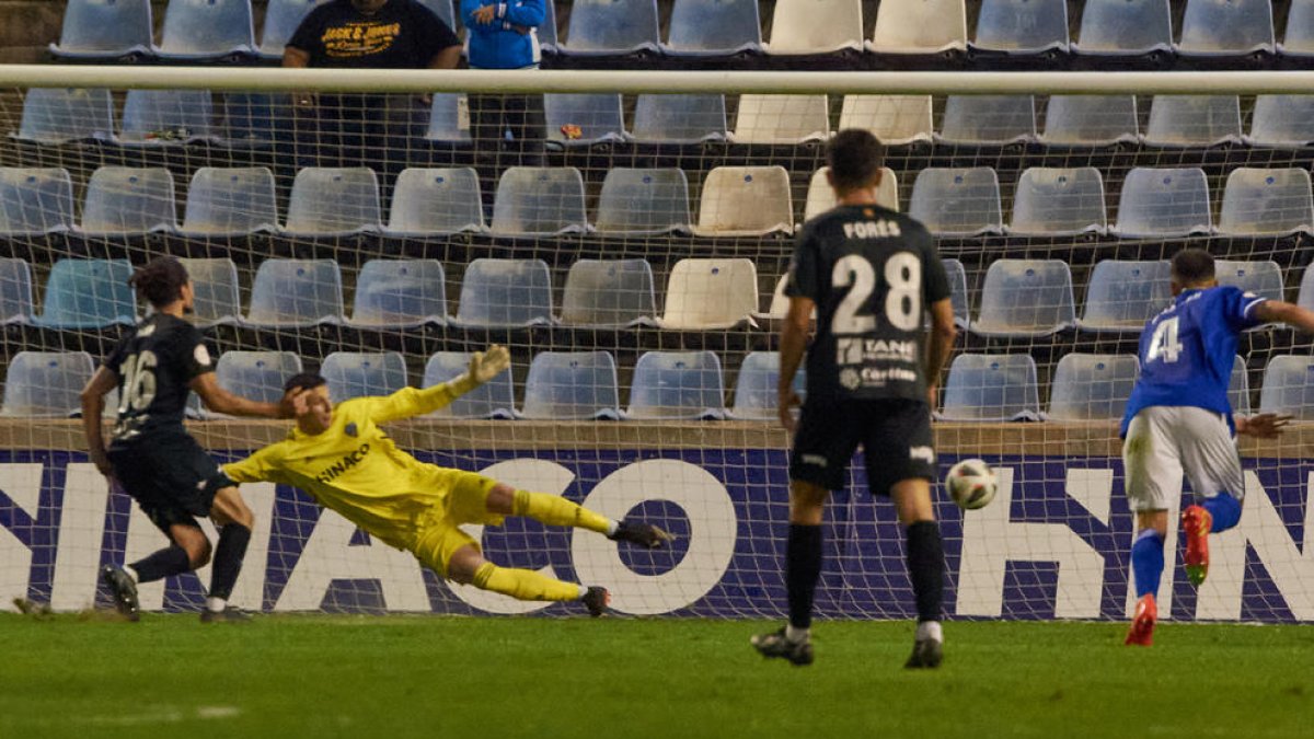 Urri va enganyar Ramon Vila en el llançament de penal i va anotar l’únic gol del partit.