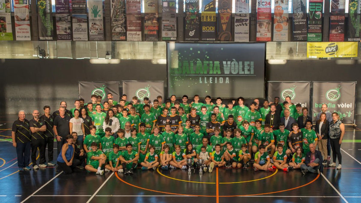 El Balàfia Vòlei cuenta esta temporada con unos 80 jugadores, repartidos en ocho equipos, incluido el sénior de Superliga 2.