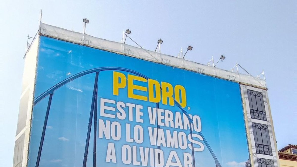 Lona de PortAventura World.