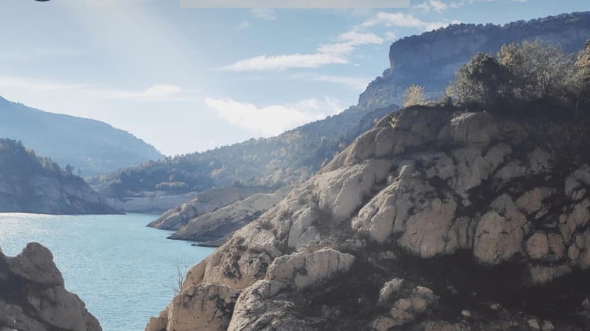 Recerca dels Bombers al pantà de la Llosa del Cavall.