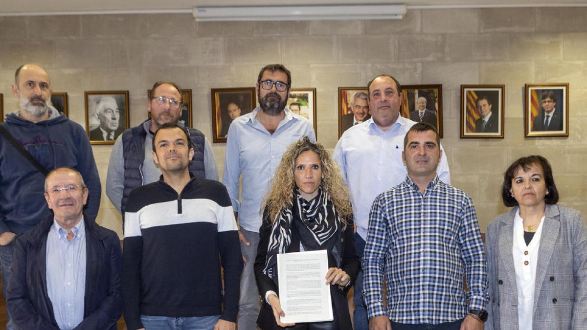 Algunos de los alcaldes de las poblaciones de la ABS de Agramunt afectadas por la falta de médicos.