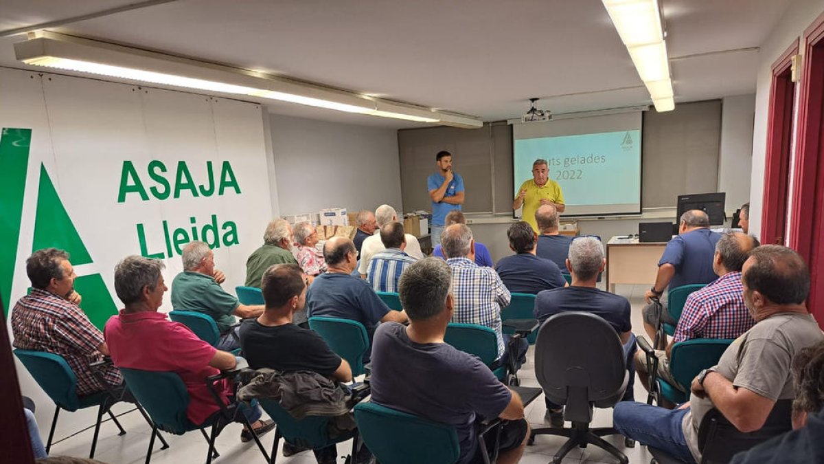 Un moment de la reunió que es va fer ahir.