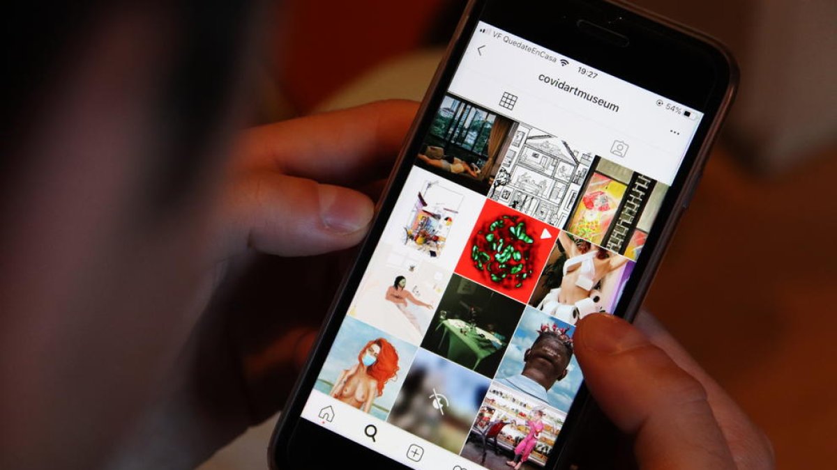 Milers d'usuaris d'Instagram denuncien que la plataforma els ha suspès el compte de forma sobtada