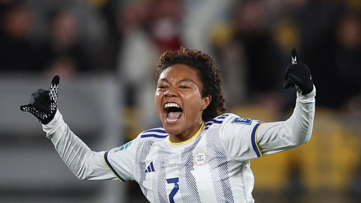 Sarina Bolden, de les Filipines, celebra el gol contra Nova Zelanda.