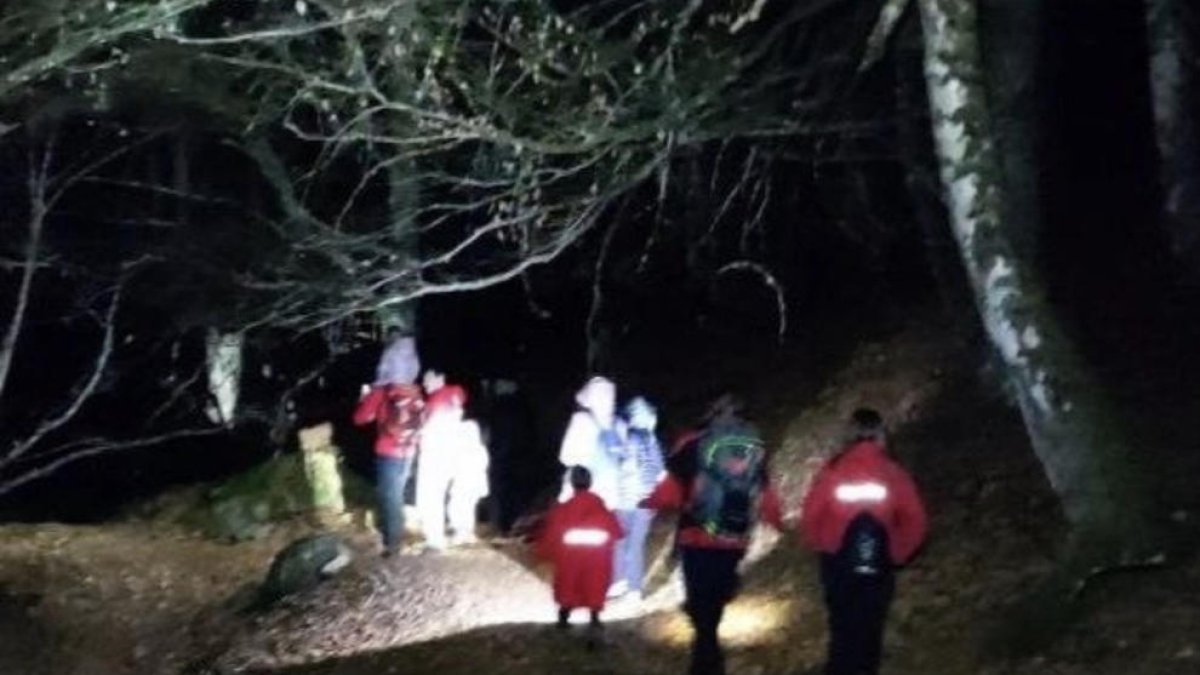 Los Pompièrs localizaron a un grupo desorientado en Bausen.