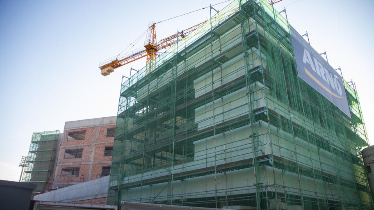 Estado en el que se encuentran las obras de la nueva sede del Col·legi Oficial de Metges de Lleida.