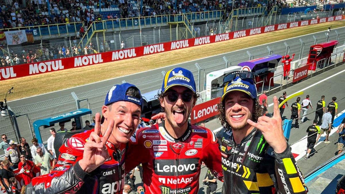 Espargaró, Bagnaia i Bezzecchi, al podi.
