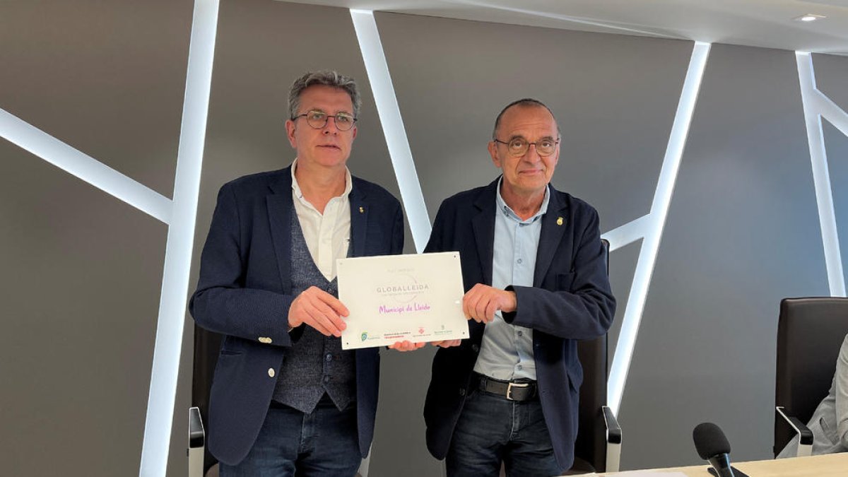 Talarn y Pueyo ayer en el momento de la presentación.