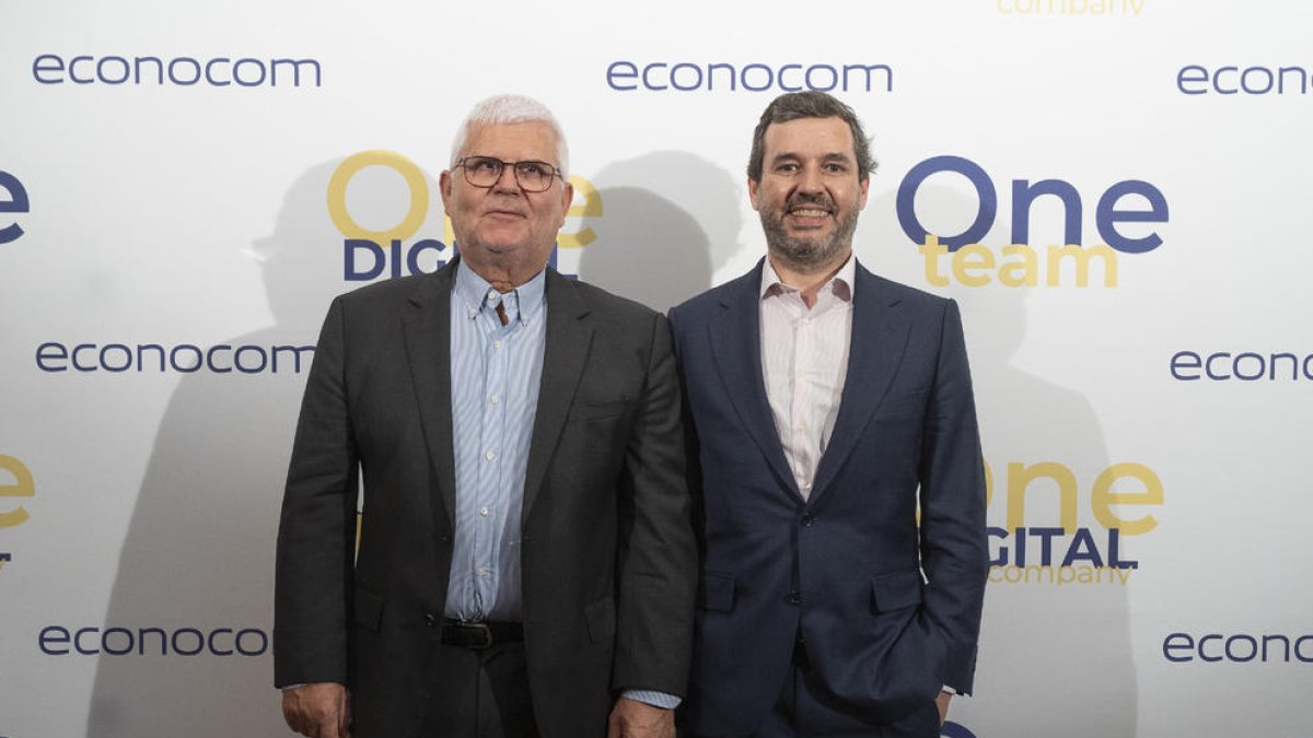 Óscar Lopez i Carlos Pérez-Herce van segellar el pacte.