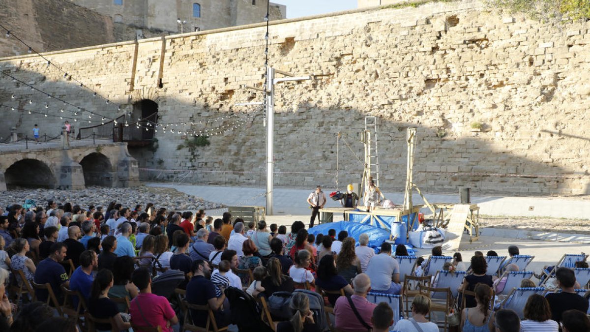 El Govern anuncia per al 2024 els Anys Guimerà, Salvat-Papasseit i Estellés