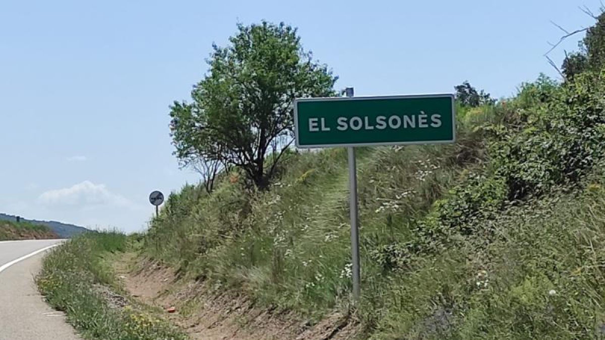 Uno de los carteles que se han colocado en la red viaria.