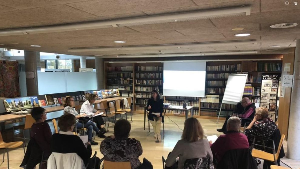 Taller que es va desenvolupar el passat dia 21 al Centre Cívic de Balàfia