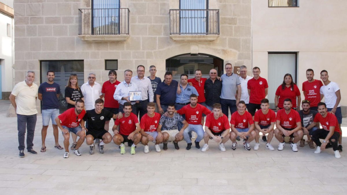 Homenaje al Alpicat por su ascenso a Primera Catalana