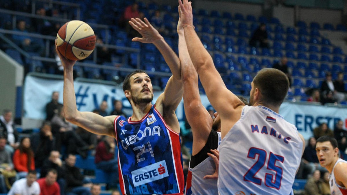 Marko Bakovic, en un partit amb el Cibona aquesta temporada.