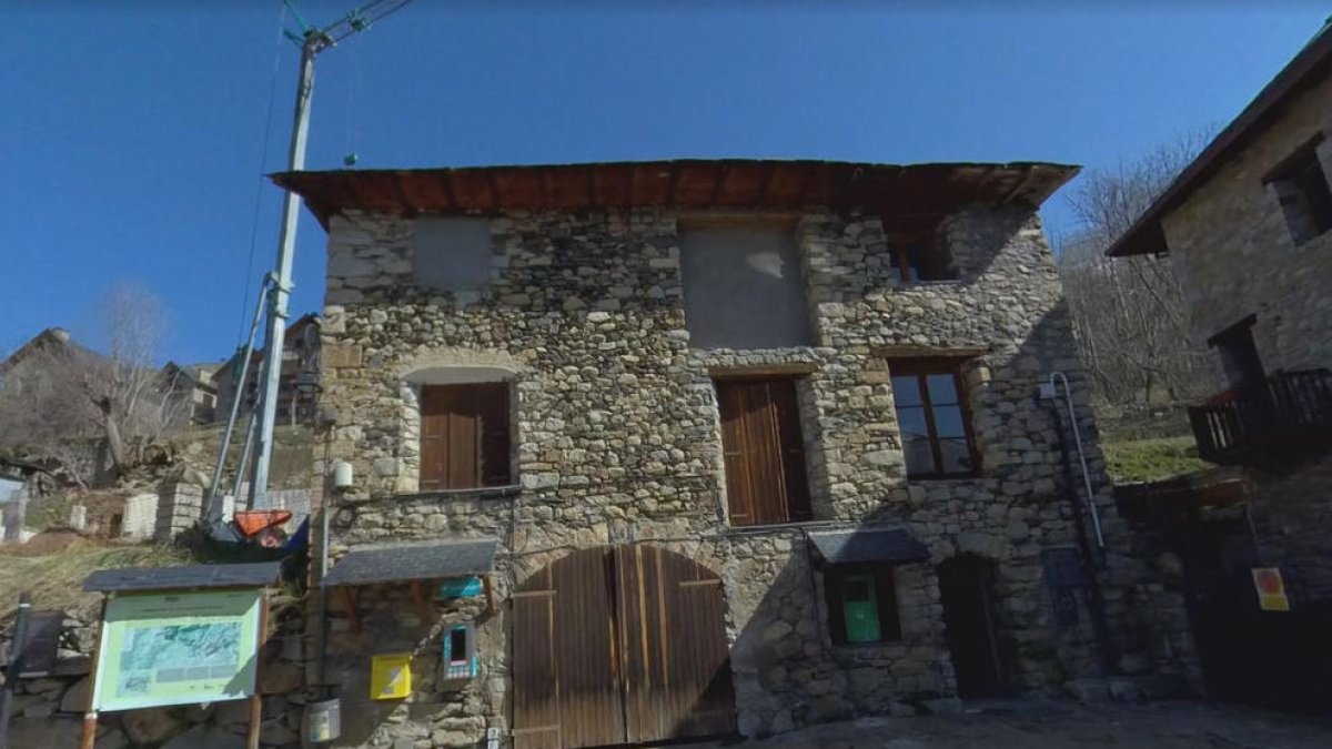 Imagen de archivo de las antiguas escuelas de Taüll.