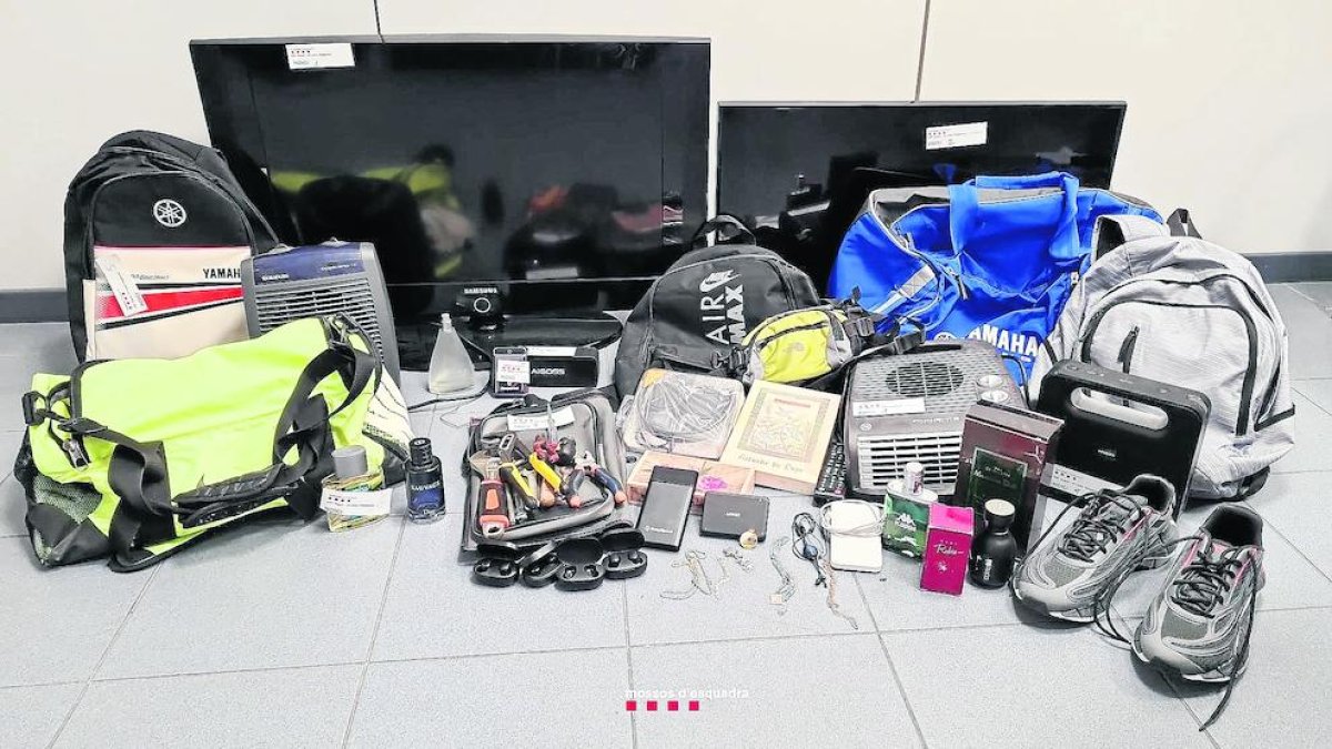 Imagen de objetos recuperados la semana pasada por los Mossos d’Esquadra.