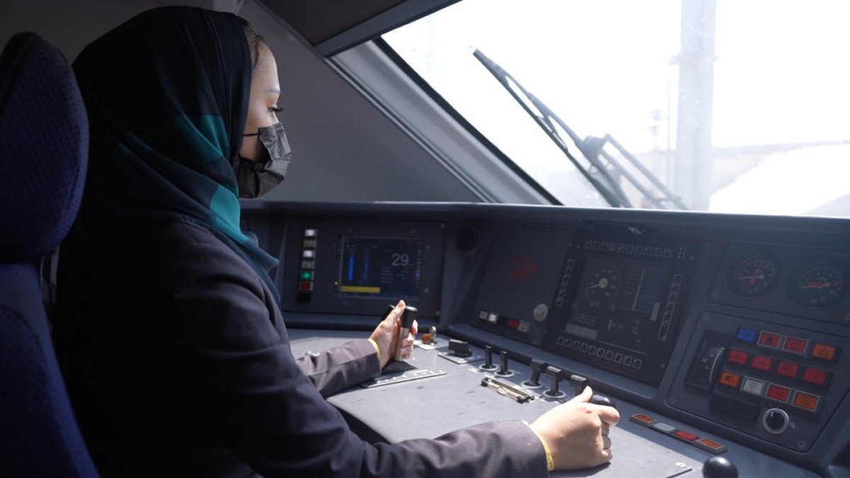 La filial saudita de Renfe incorpora les primeres dones maquinistes del país