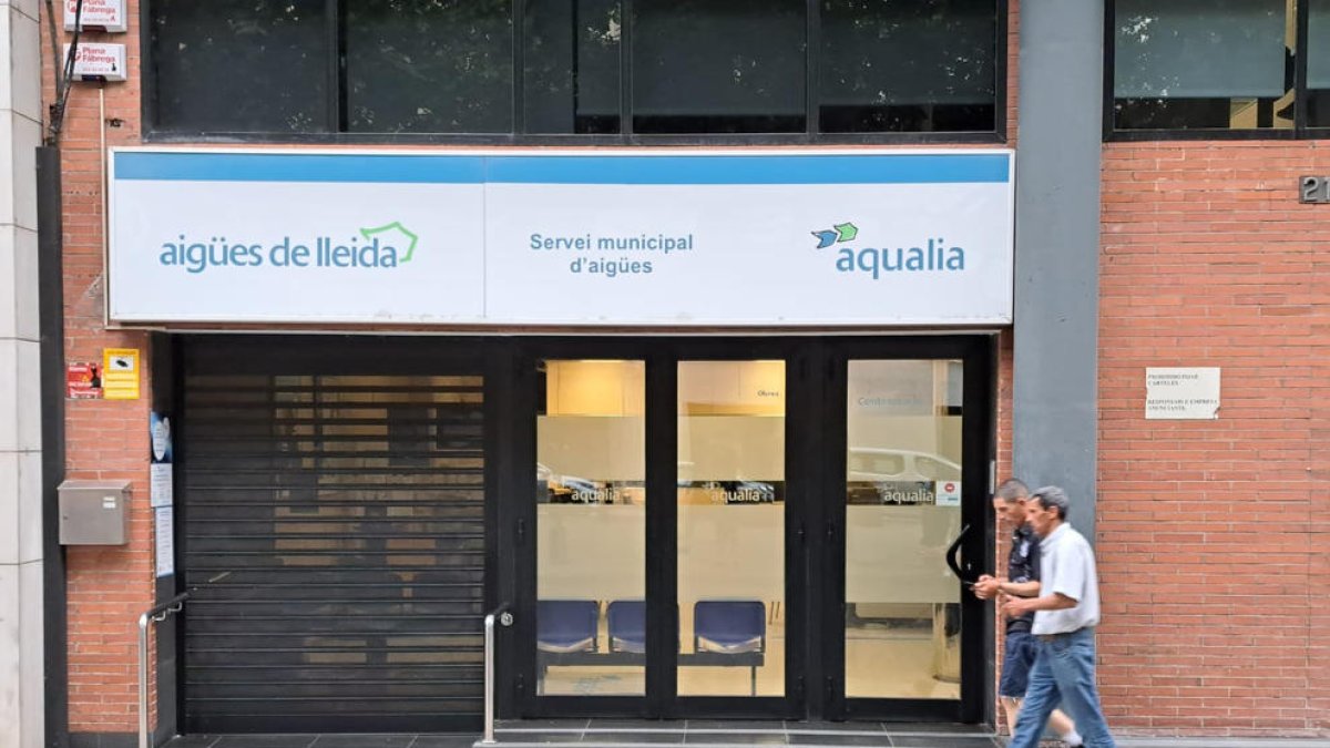 La sede de Aqualia en la Rambla Ferran de Lleida.
