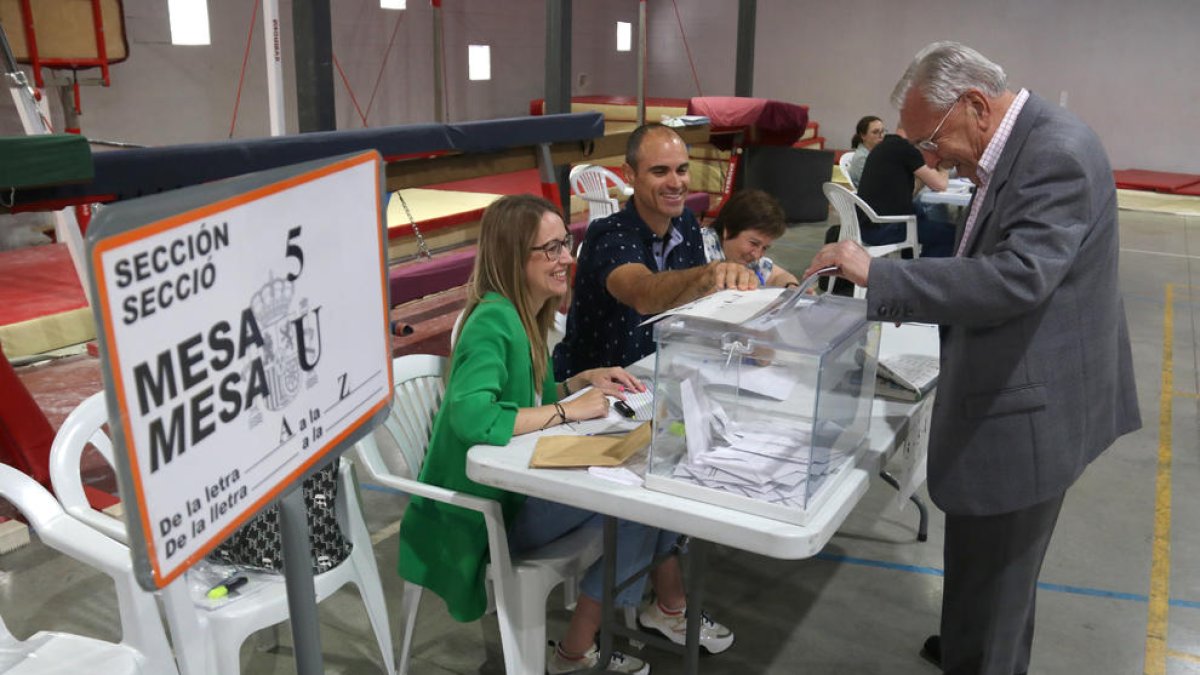 La participación en la ciudad de Lleida a las 14 horas alcanza el 30,21%, tres puntos y medio menos que en el 2019