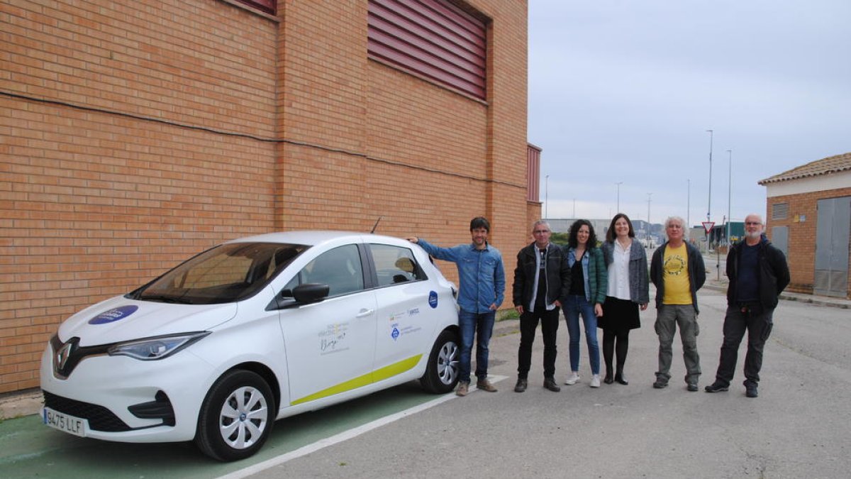 La presentación reunió ayer a representantes del consistorio, Leader Ponent y Som Mobilitat.