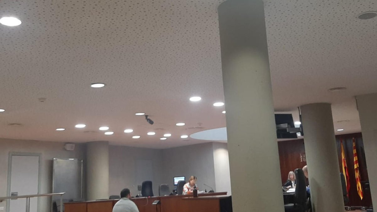 L’acusat durant la vista celebrada ahir a l’Audiència.