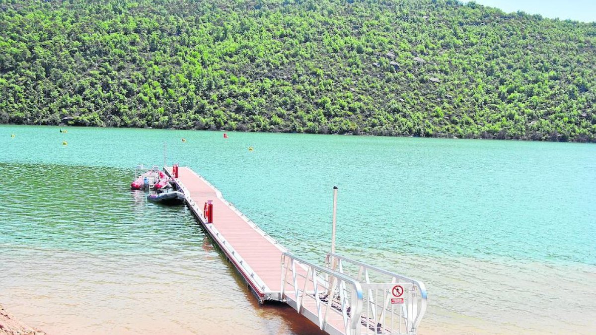 Un embarcadero privado de Rialb en la zona de Pomanyons.