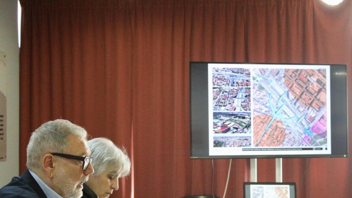 Larrosa defendió el anterior plan que propuso el gobierno del PSC.