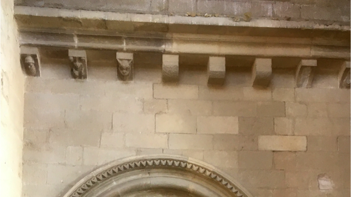 Lo capitell girat