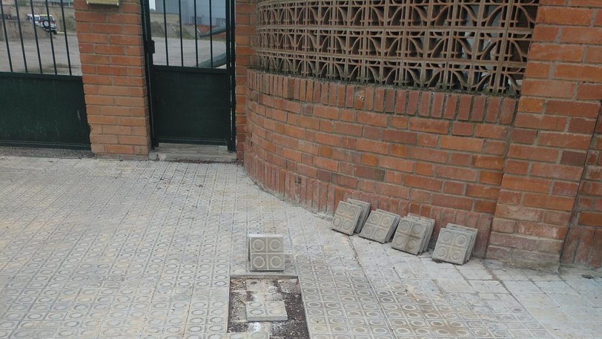 Imatge del carrer 1 d'Octubre a la capital de l'Urgell