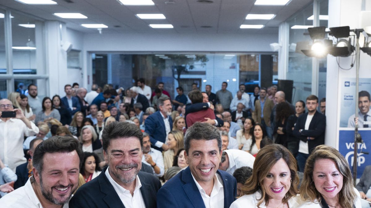 El pacto entre PP y Vox desalojará a Lambán de la presidencia de Aragón tras 8 años.