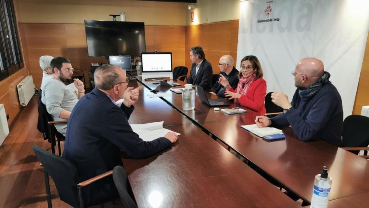 La Paeria impulsa el proyecto Sèniors Meet para ayudar a socializar a las personas mayores con dificultades para salir de casa