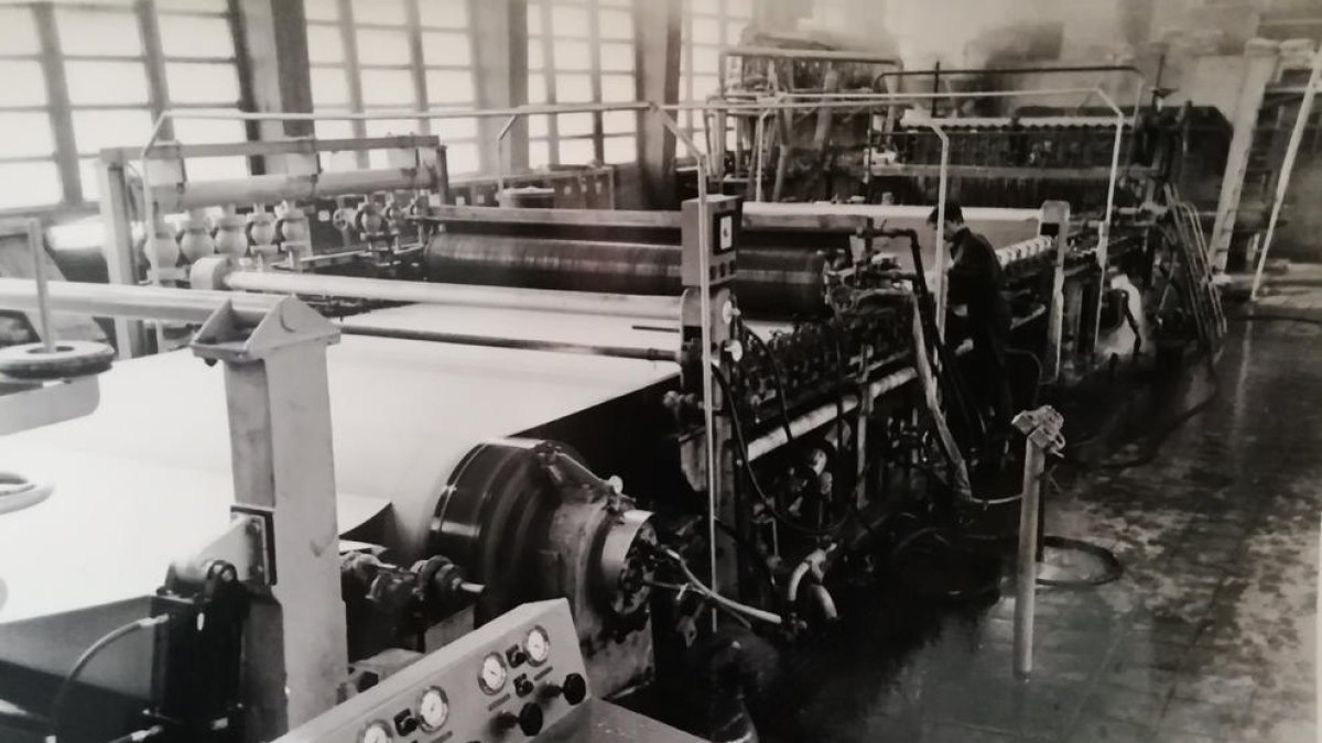 La paperera de Balaguer va arribar a ser la primera d'Europa a la producció de paper kraft per embalar