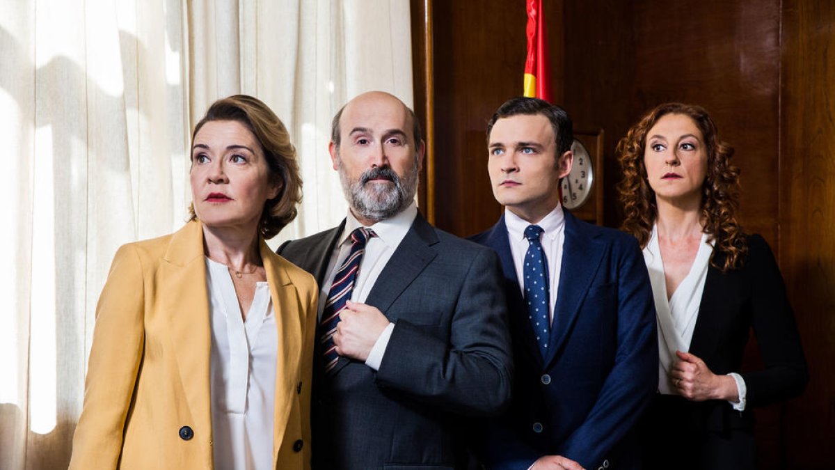 Javier Cámara y María Pujalte protagonizan la serie.