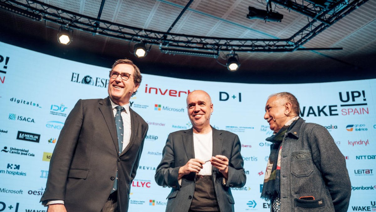 Garamendi, Sordo i Álvarez van coincidir en un fòrum de debat ahir.