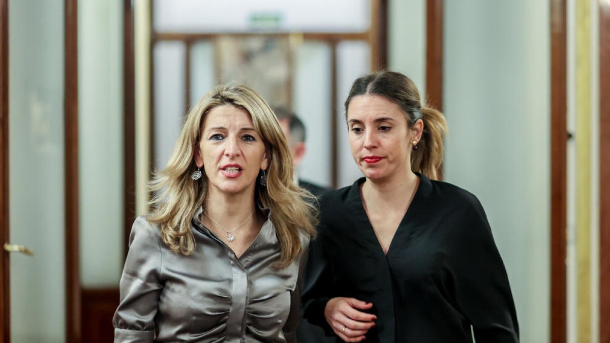 Imatge d’arxiu de Yolanda Díaz i Irene Montero al Congrés.