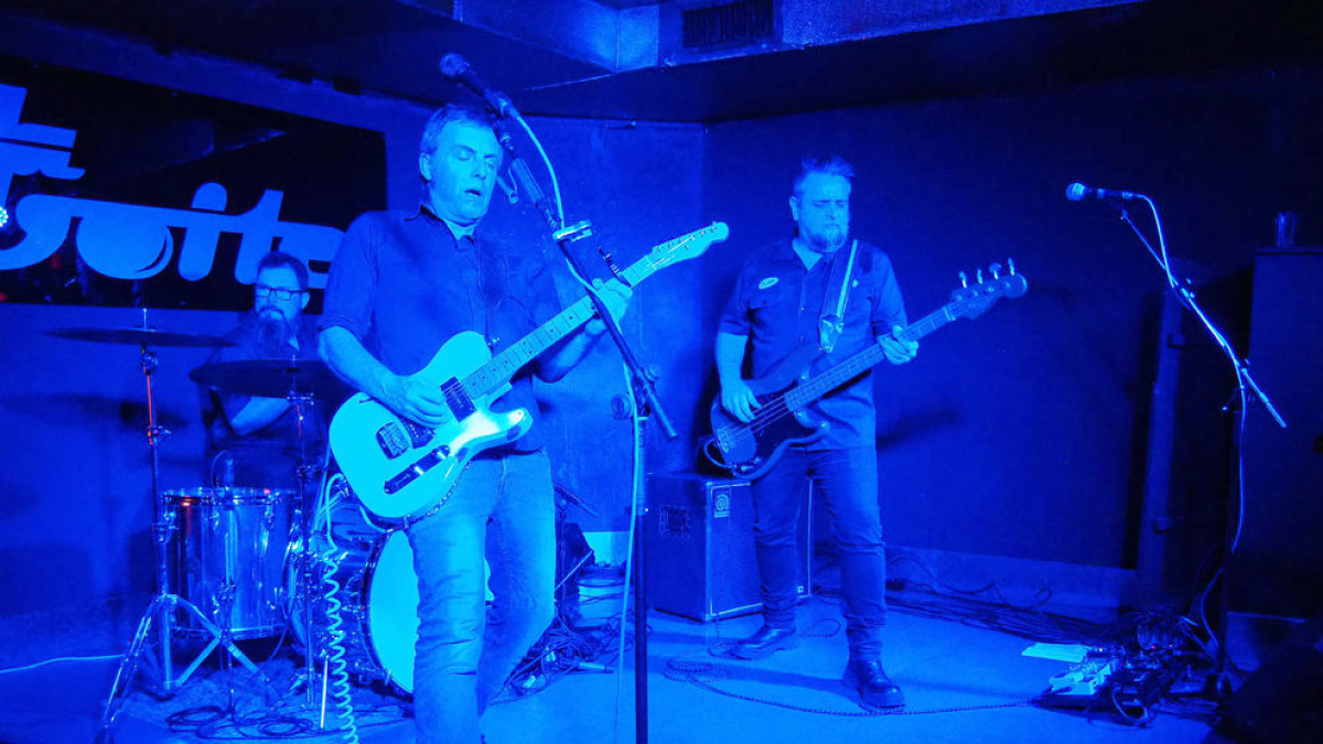El grup càntabre Los Deltonos, en ple concert a La Boîte.