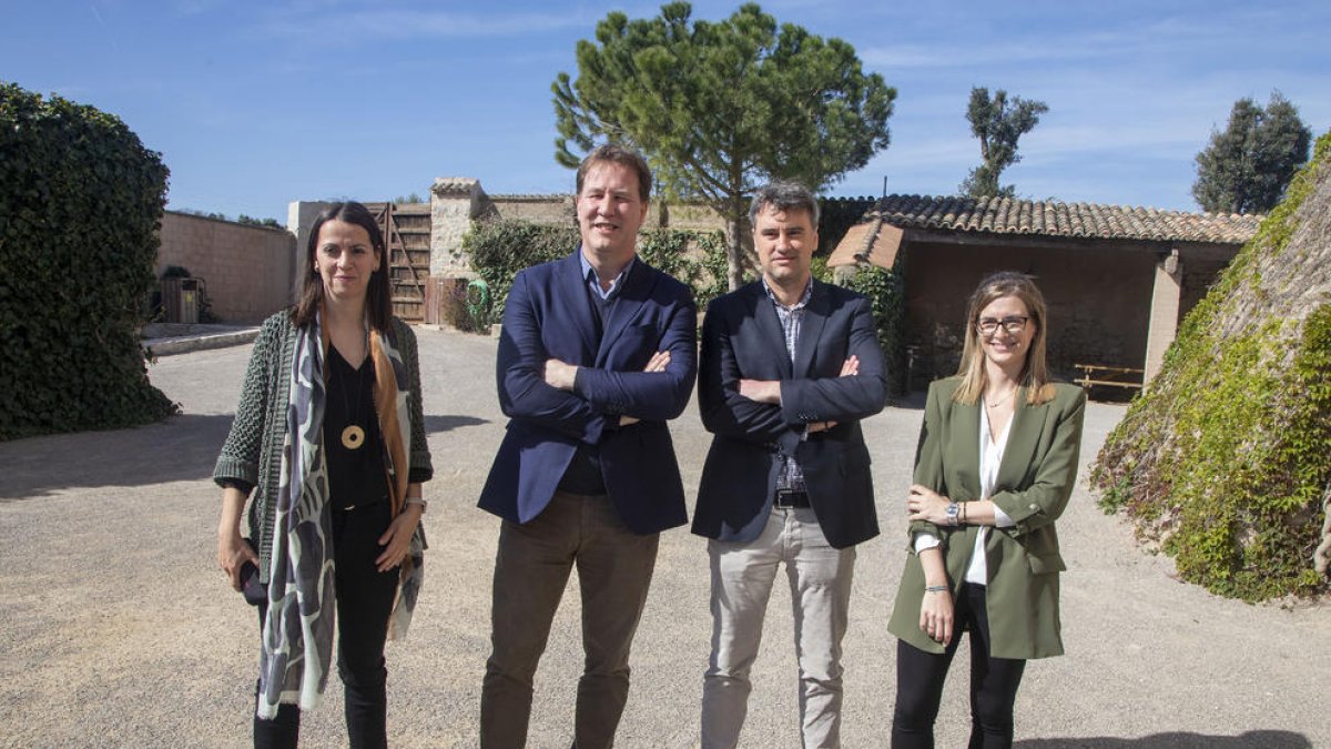 Victoria Morales, David Prats, David Orozco i Alba Henar, ahir a Mas de Colom, Tàrrega.
