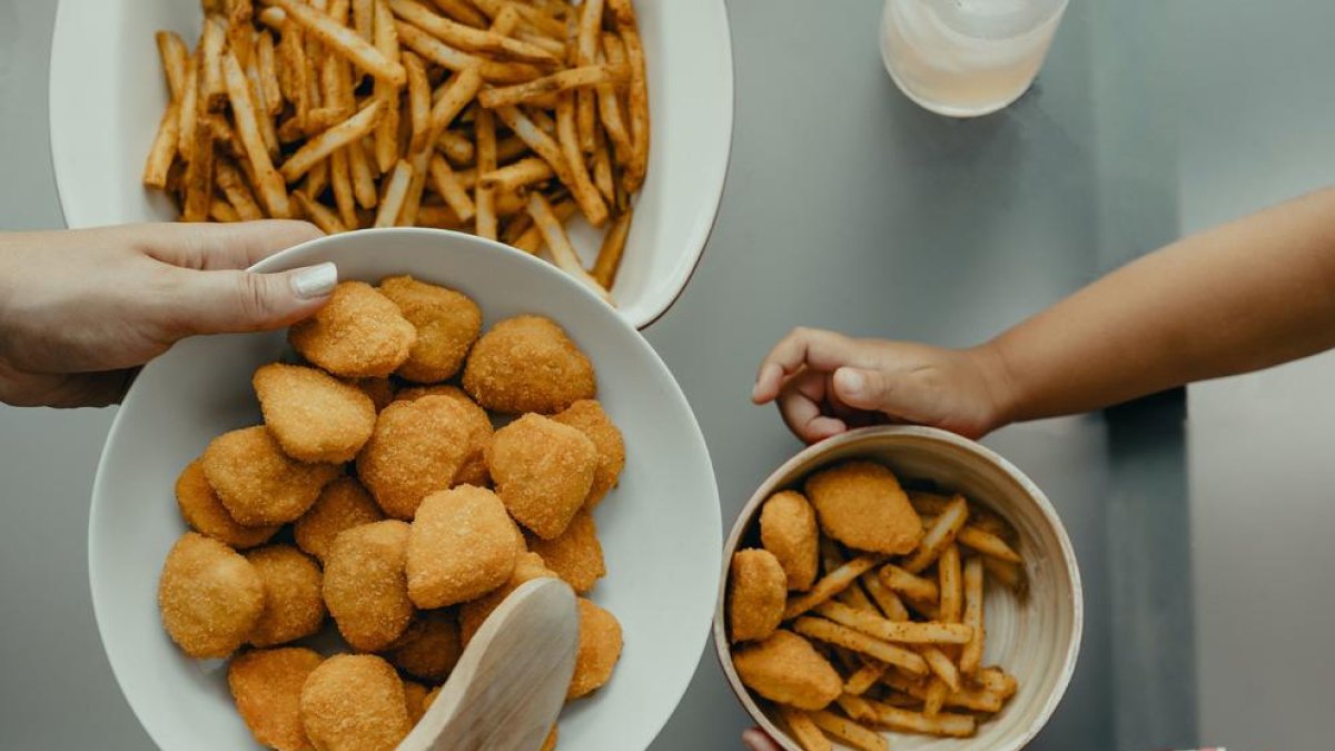 Un estudi demostra que substituir el 10% dels aliments processats redueix el risc de patir qualsevol tipus de càncer