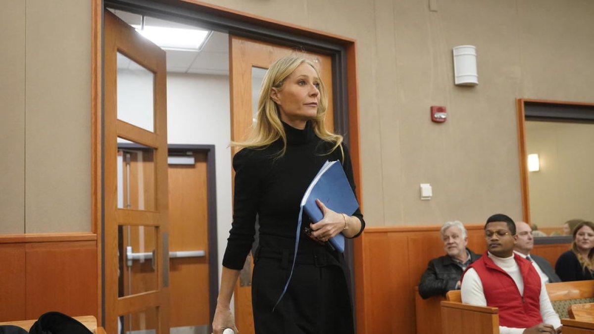 Un home culpa Gwyneth Paltrow de fer-li patir