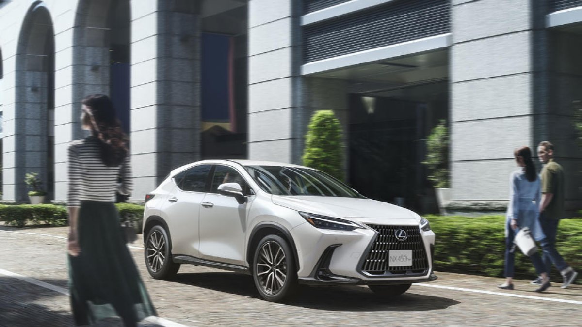 Lexus NX 2024