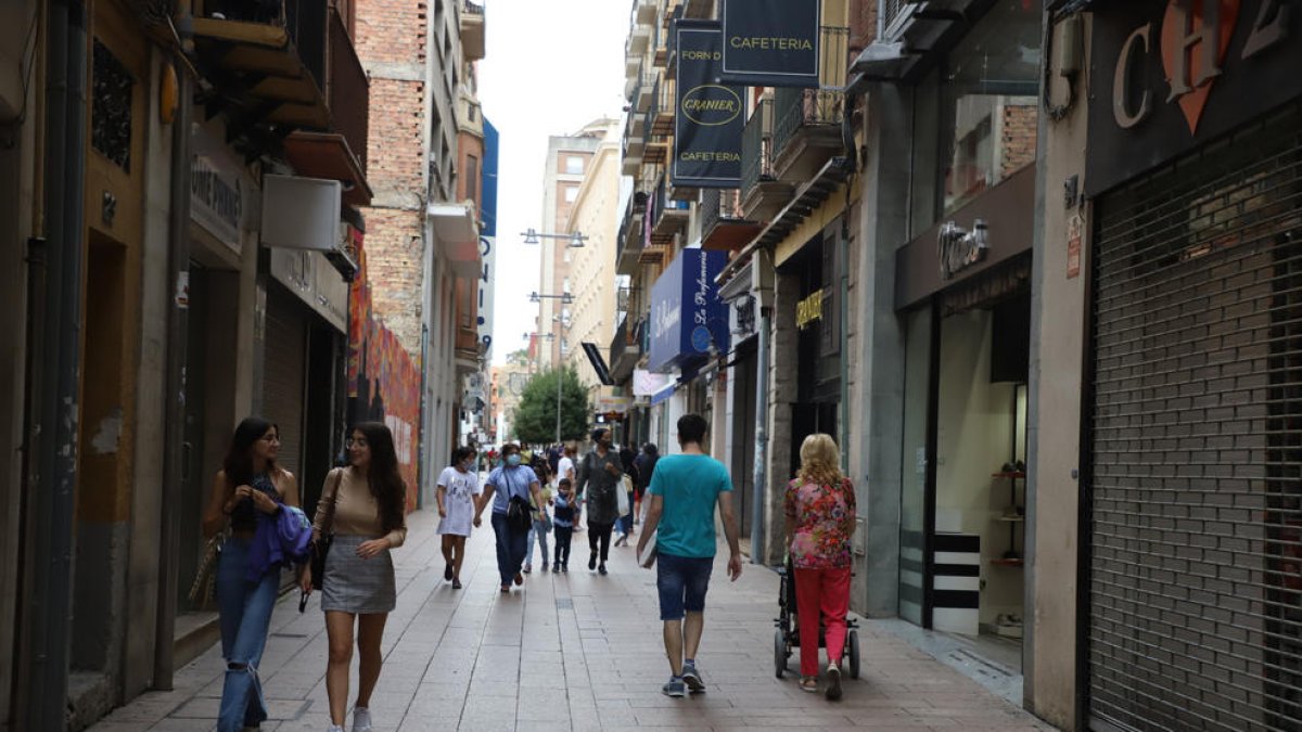 Una fotografia d’arxiu de l’Eix Comercial de Lleida.